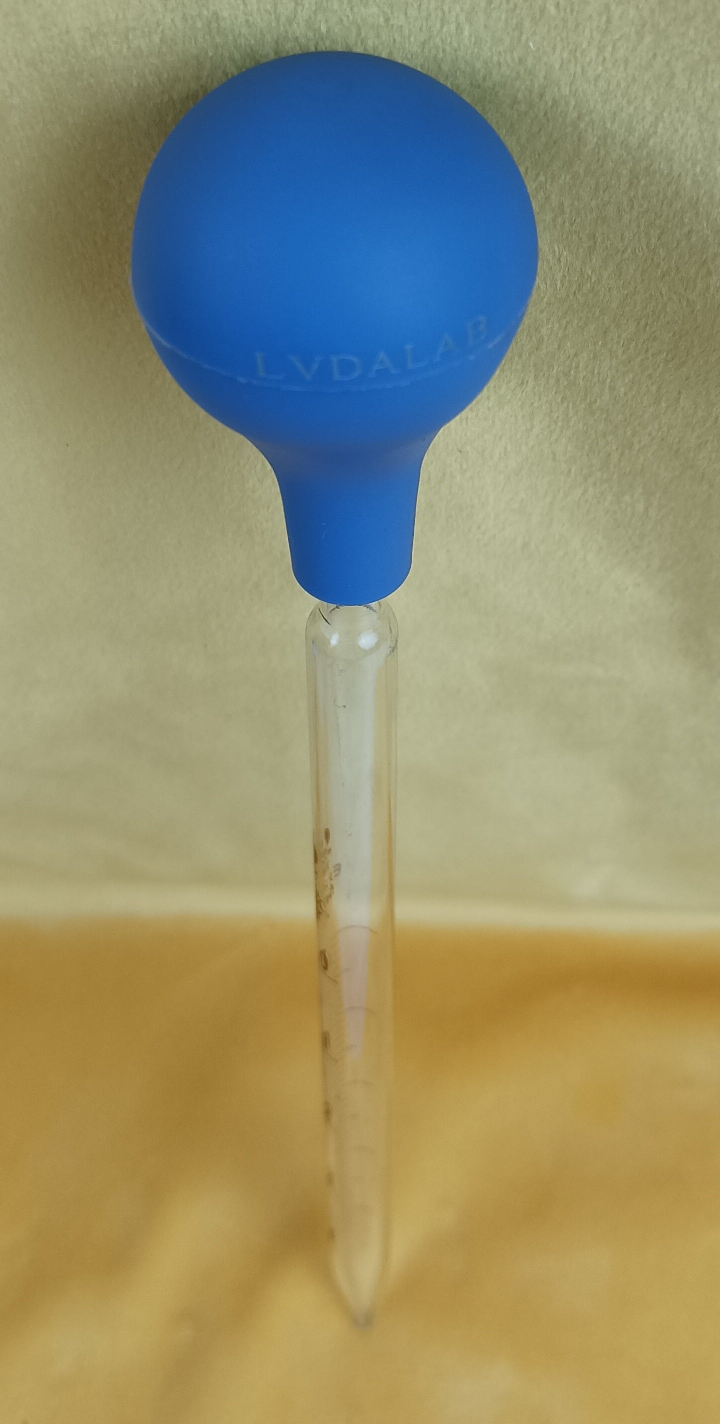 LVDALAB Laboratory pipettes glue tip burette graduated pipette burette glass pipette with rubber suction bulb graduated chemistry pipettes laboratory equipment